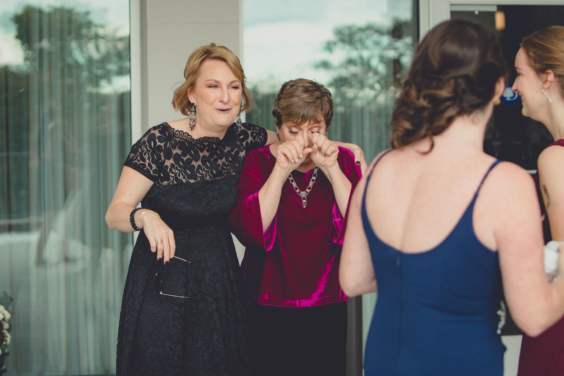 Aunts cry after bride and groom share first look at their wedding in Niagara Falls, NY