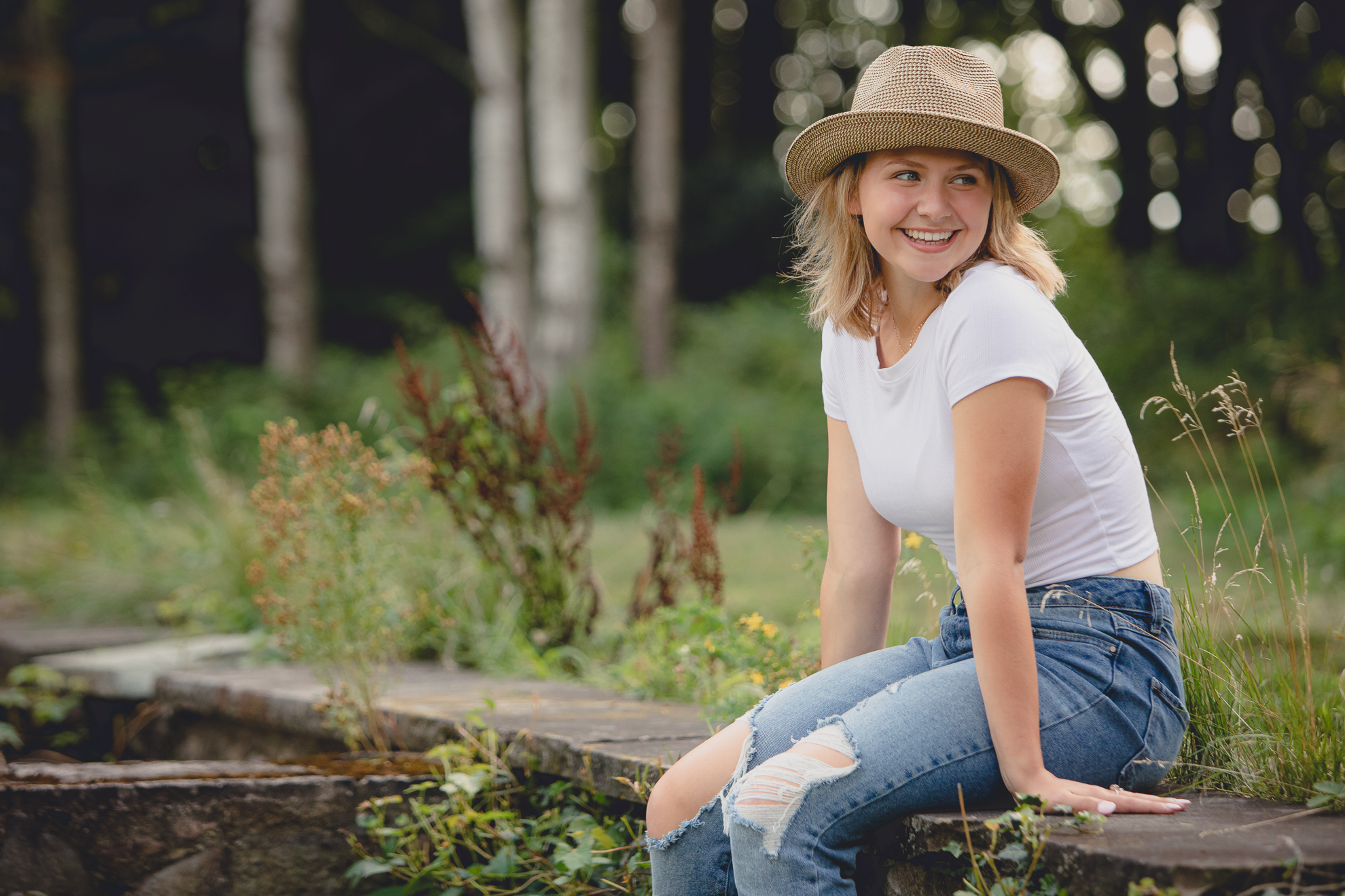 senior portrait photography of wny student at Long Point State Park on Lake Chautauqua in Bemus Point, NY