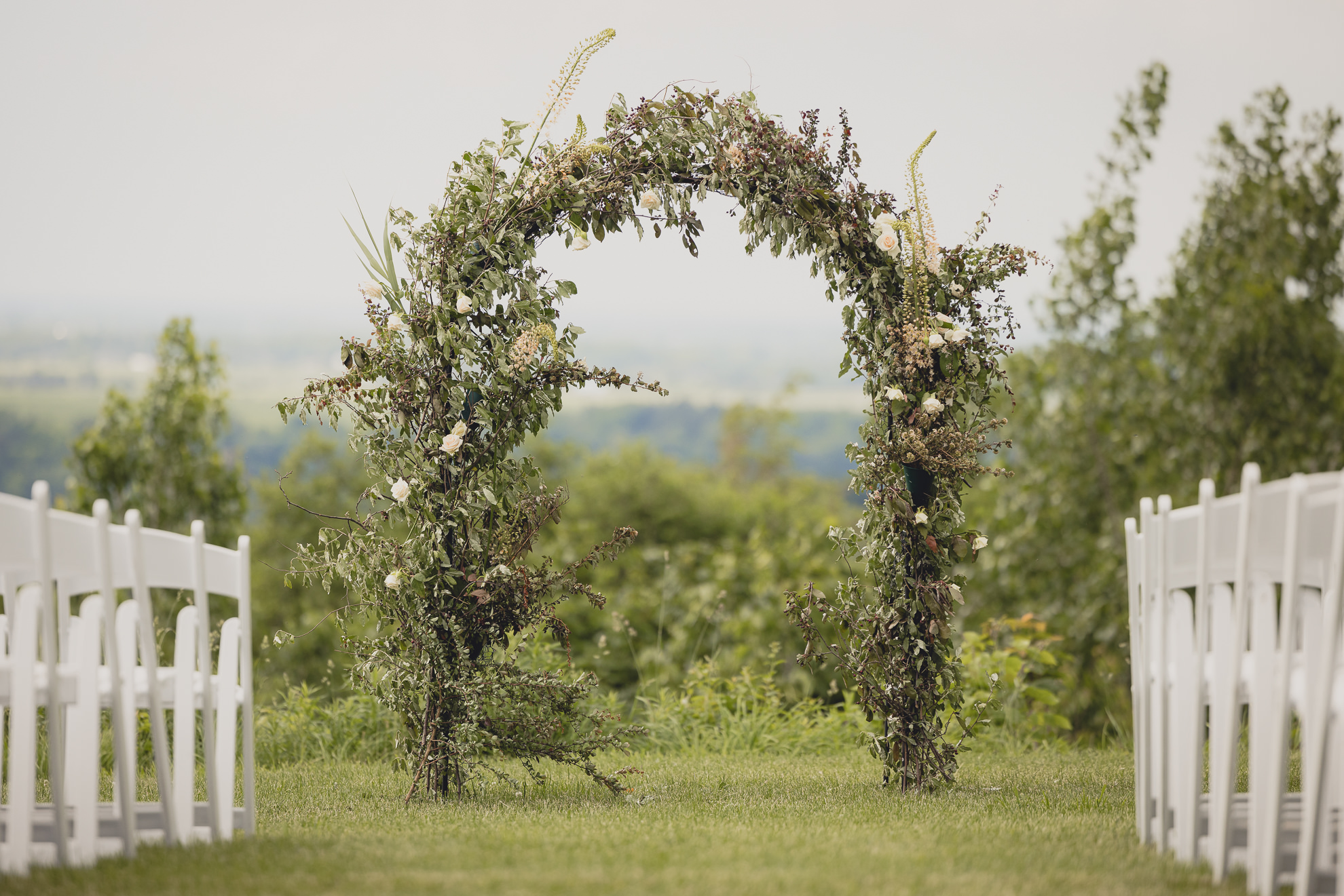 fern croft floral decor during wedding ceremony at the Niagara Falls Country Club