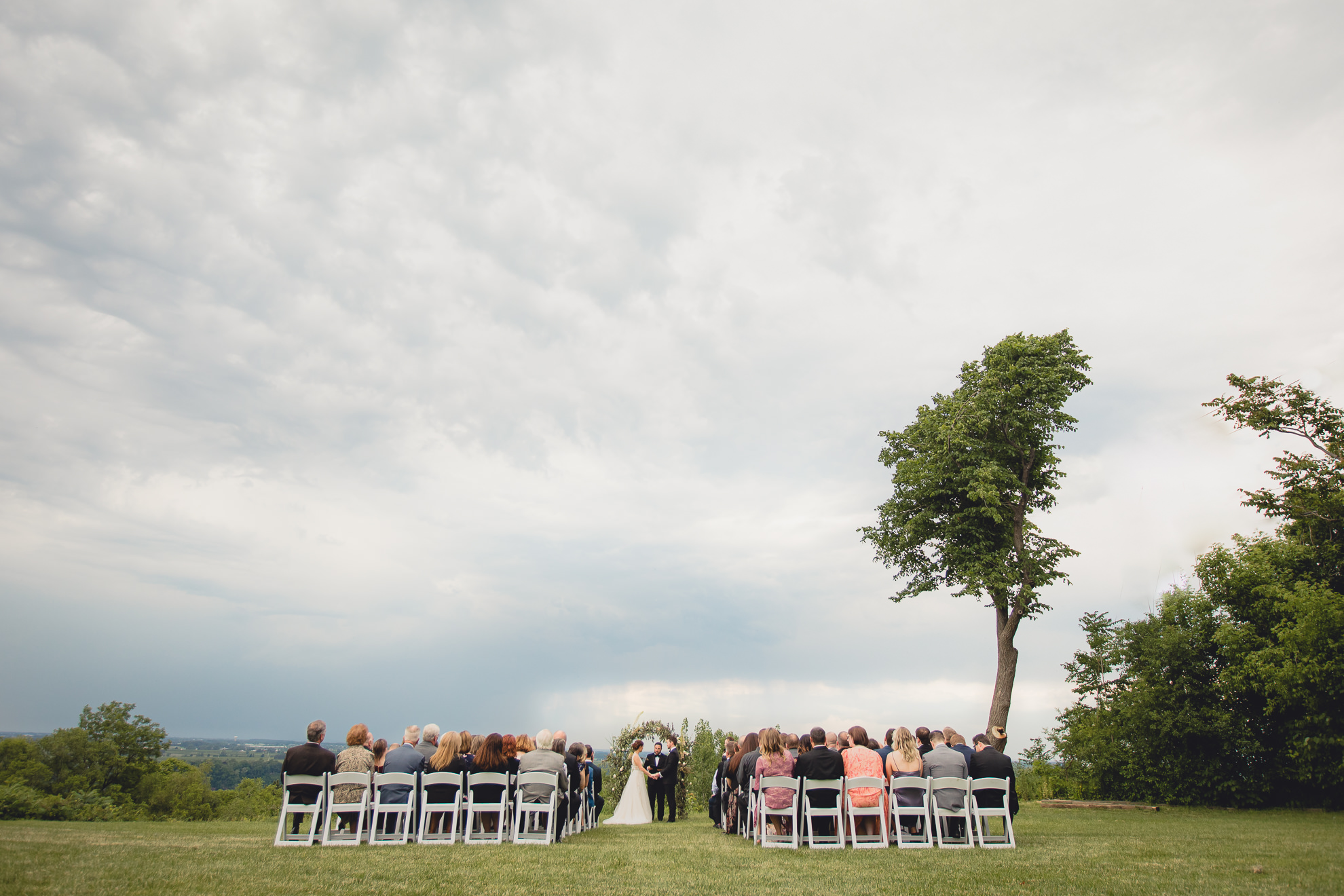 wedding ceremony at the Niagara Falls Country Club