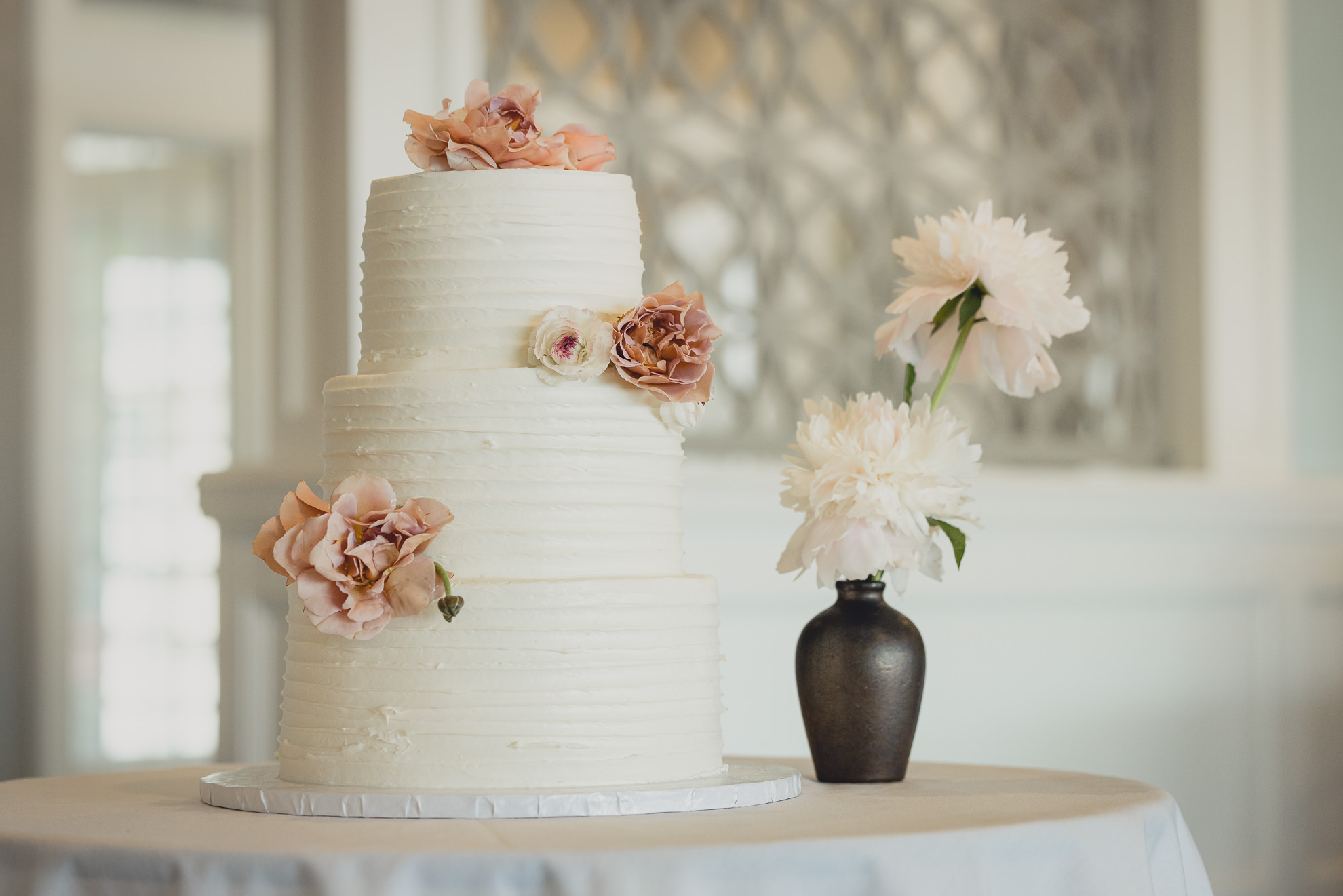 cake during wedding reception at the Niagara Falls Country Club