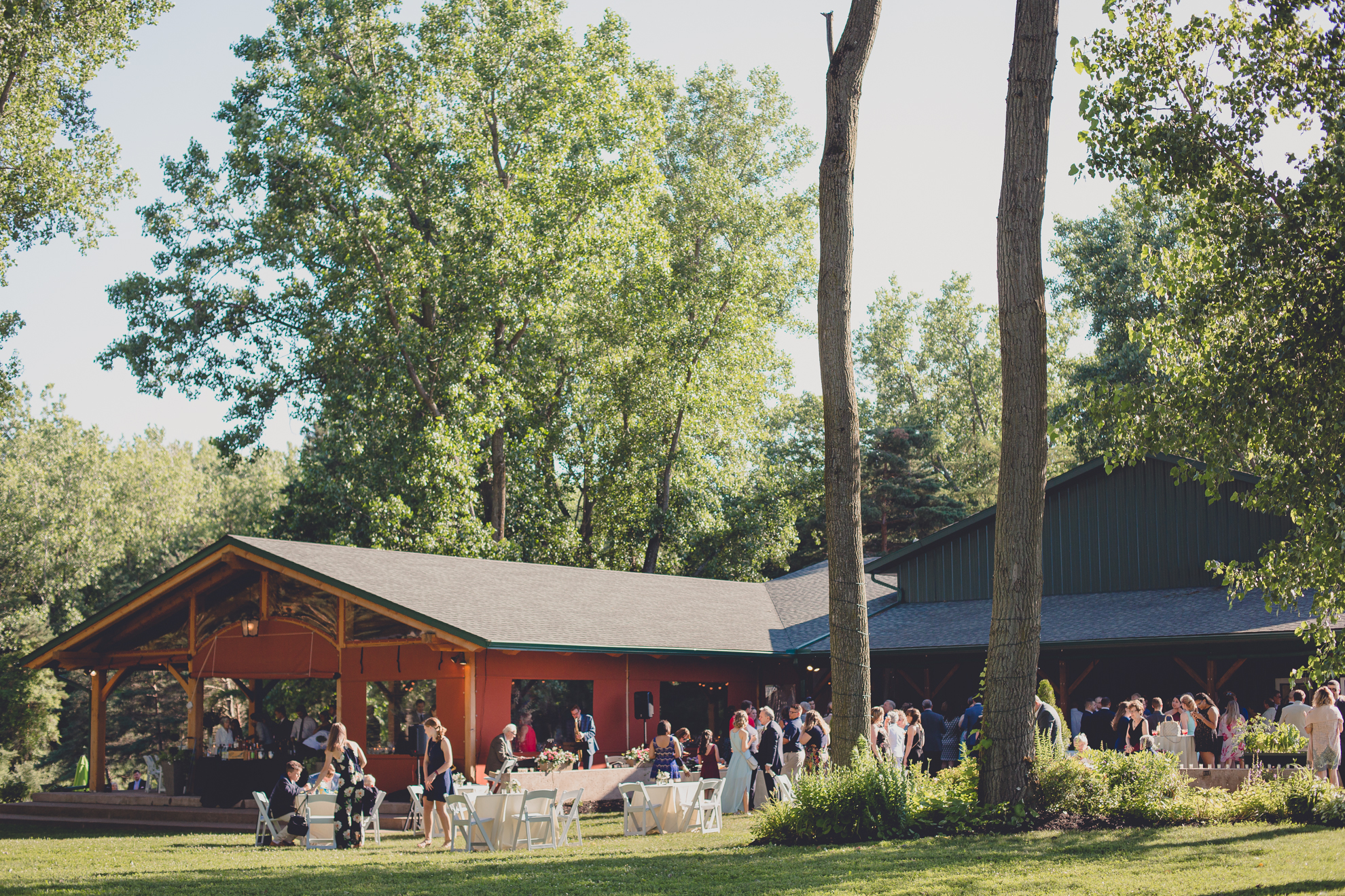 outdoor wedding reception at Spring Lake Winery near Buffalo in WNY 