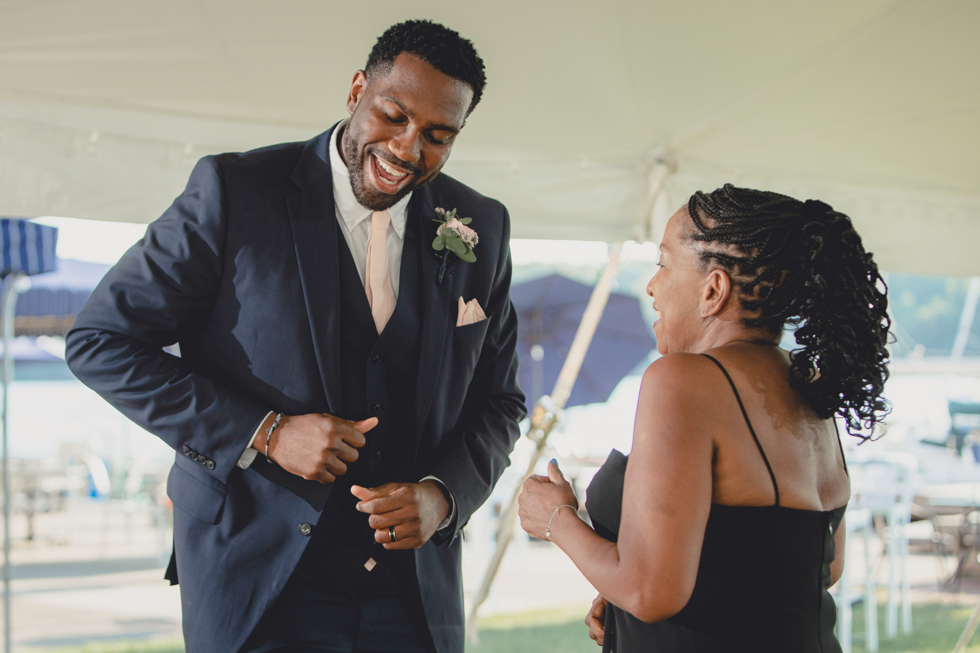 groom and mother dance at Youngstown Yacht Club during WNY micro wedding