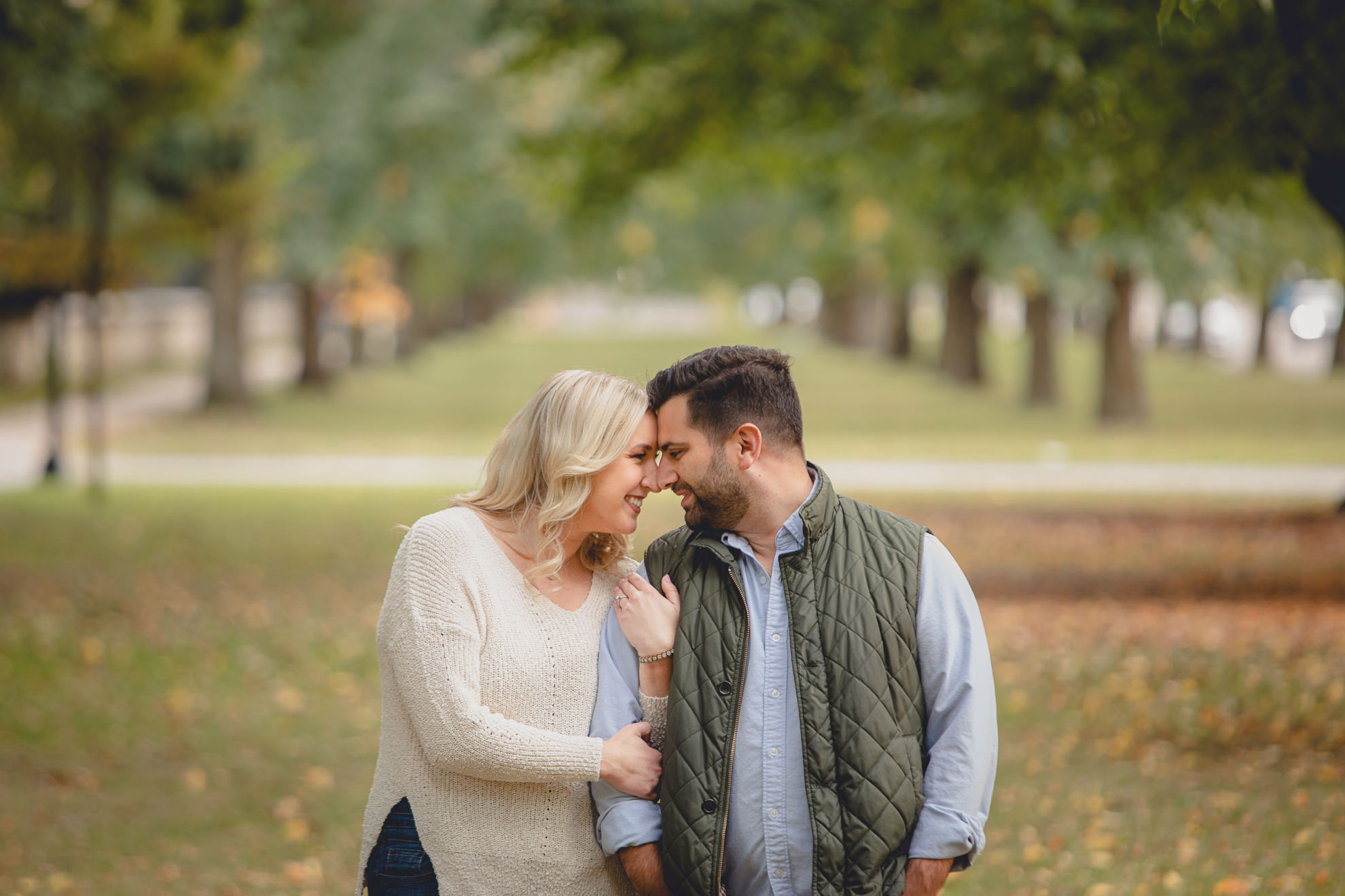 wedding engagement photography in Lincoln Parkway in Delaware Park in Buffalo, NY